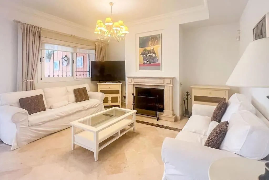 Villa Oleholidays Adosado Alzambra Vasari Puerto Banus Marbella Ferienhaus